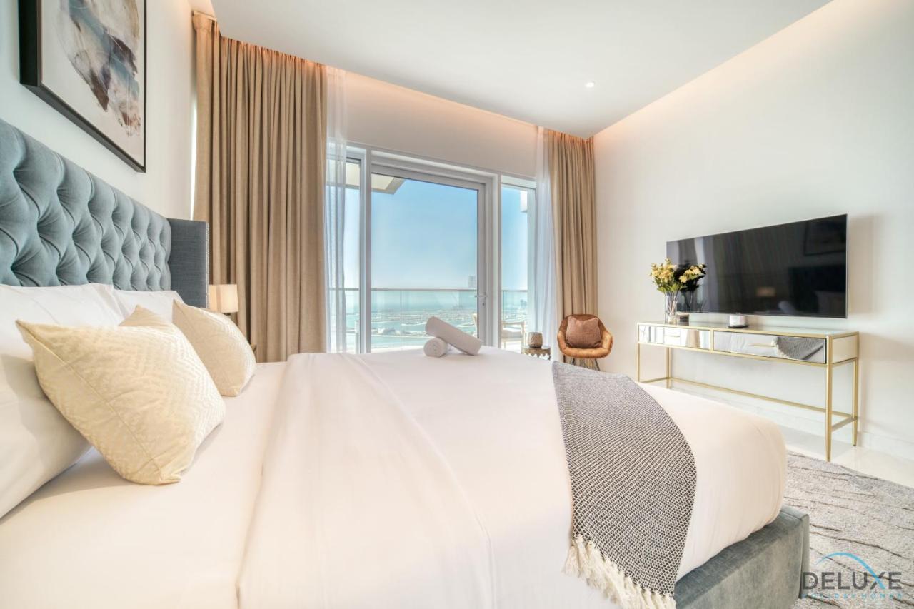 Picturesque 3br With Assistant At The One Jbr By Deluxe Homes Dubai