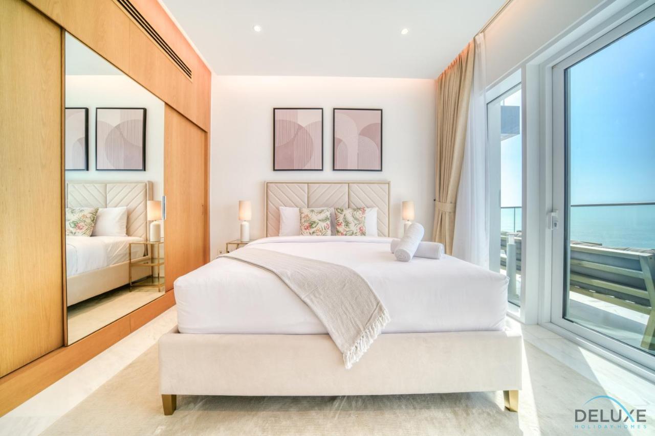 Picturesque 3br With Assistant At The One Jbr By Deluxe Homes Apartment *