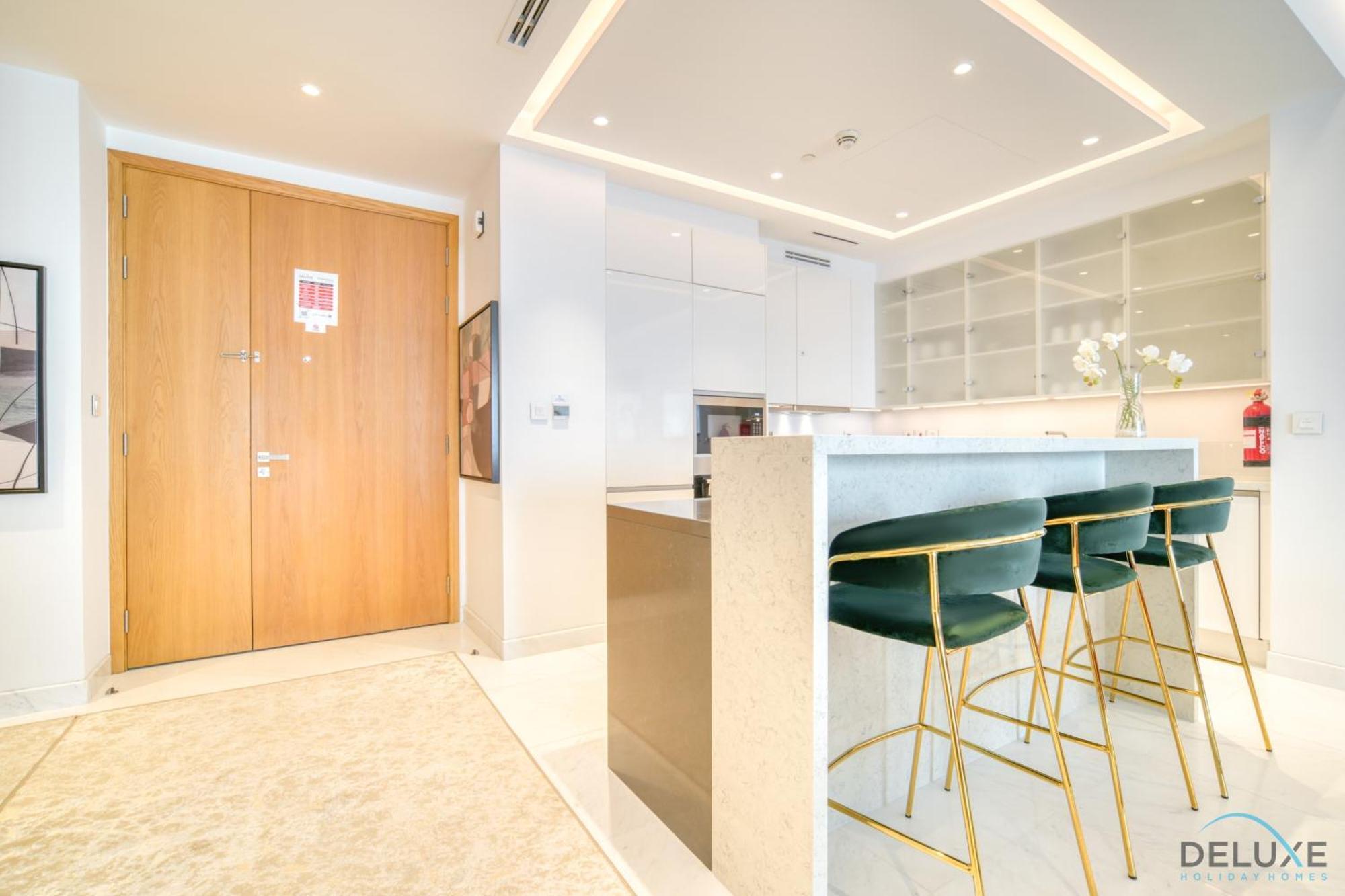 Picturesque 3br With Assistant At The One Jbr By Deluxe Homes Apartment Dubai